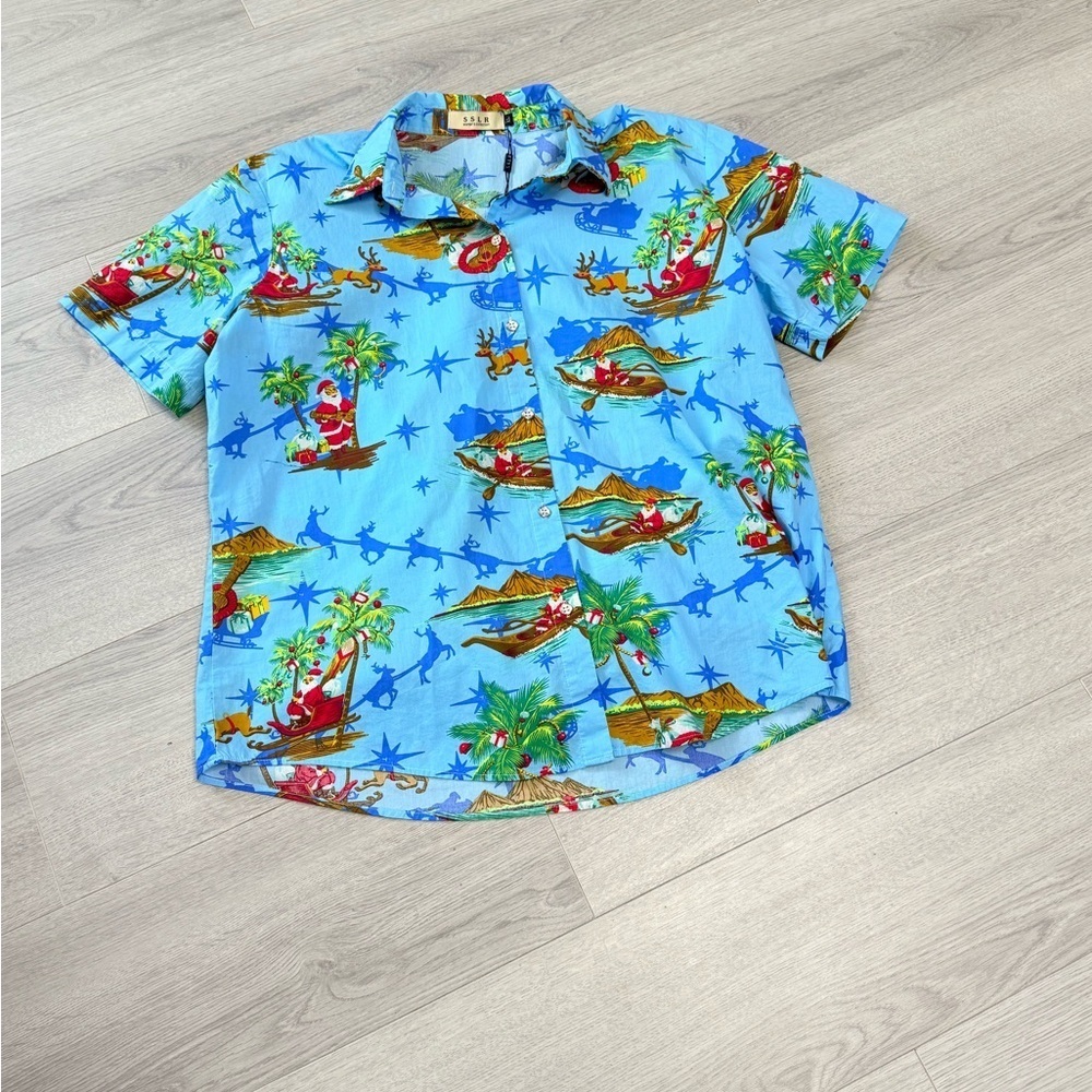 Hawaiian Christmas Womens Shirt - Picture 1 of 16